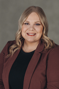 An employee photo of Sara Powell.